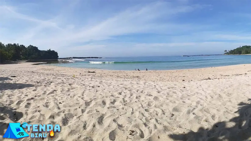 Healing di Alam Bebas: Nikmati Kesegaran Pantai Legon Pari!