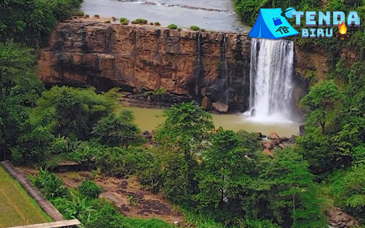 Curug Awang Saat Air Jatuh Jadi Lukisan Hidup di Sukabumi!
