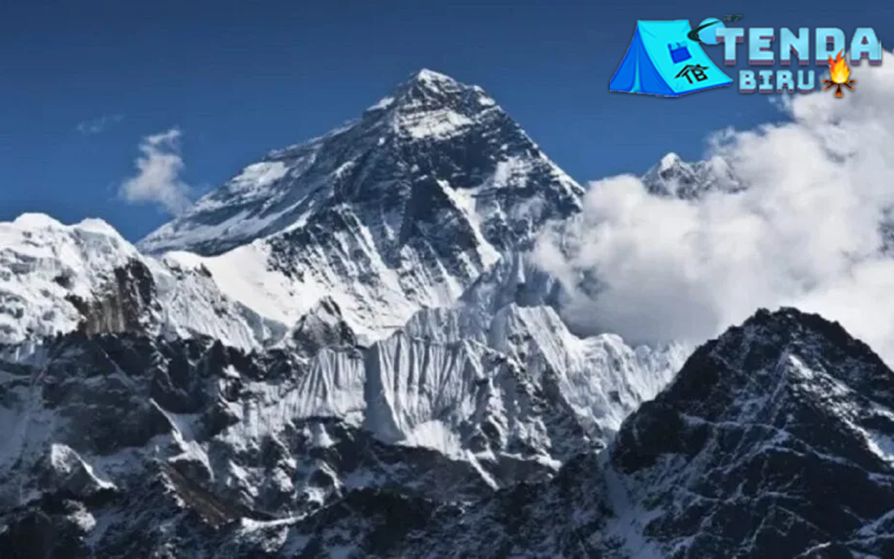 Jelajah Alam Puncak Jaya, Surganya Petualang di Papua!