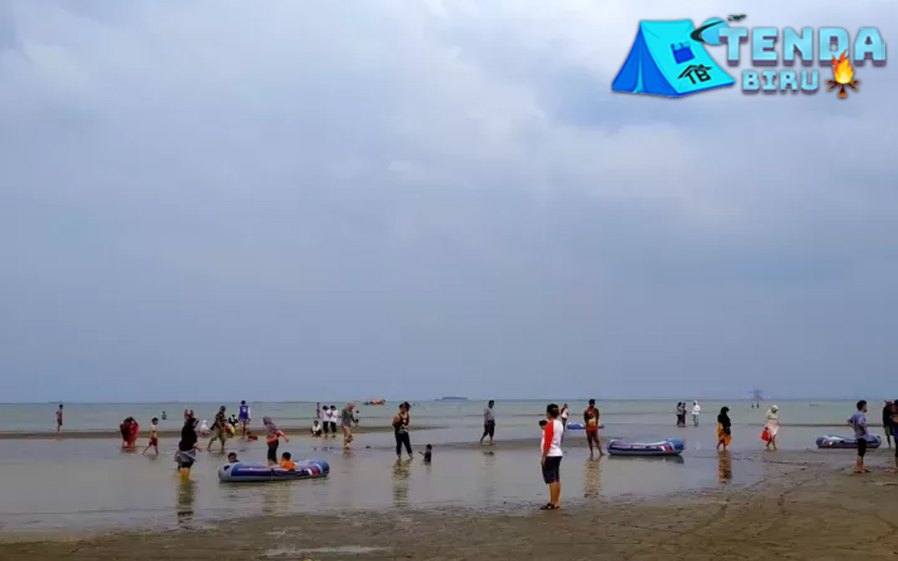 Pantai Kejawanan, 2 Alasan Liburan Cantik di Cirebon