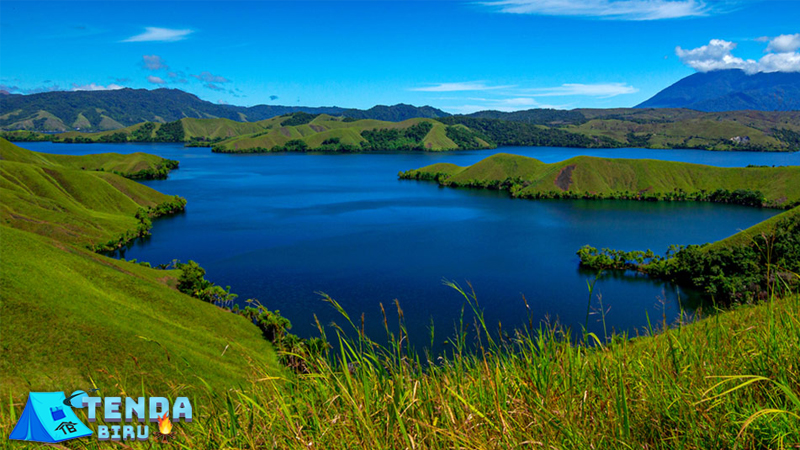 Danau Sentani Menawan di 2 Ujung Timur Indonesia