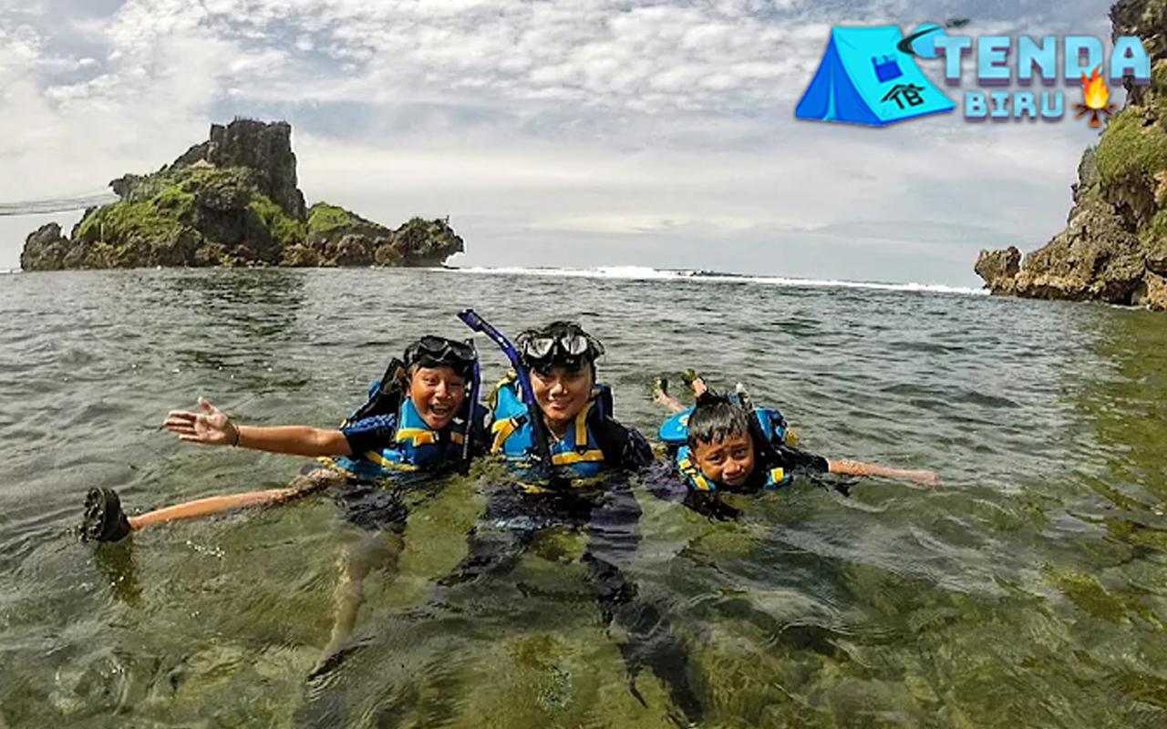 Pantai Nglambor, 6 Tempat Snorkeling Asyik di Jo