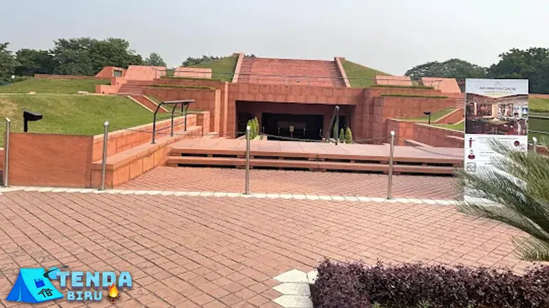 Lotus Temple, Syahdu Akui 2 Cari Ketenangan Jiwa 2 Lotus Temple, Syahdu Akui 2 Cari Ketenangan Jiwa