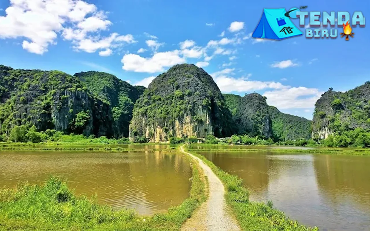 Tam Coc Bich Dong Jelajahi 2 Keajaiban Alam Vietnam