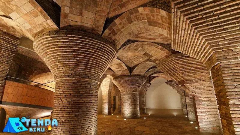 Palau Güell, 3 Tepat Arsitektur Gaudí di Spanyol