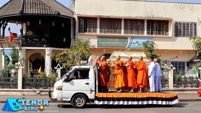 Luang Prabang 71 Spiritual Mematikan Para Biksu