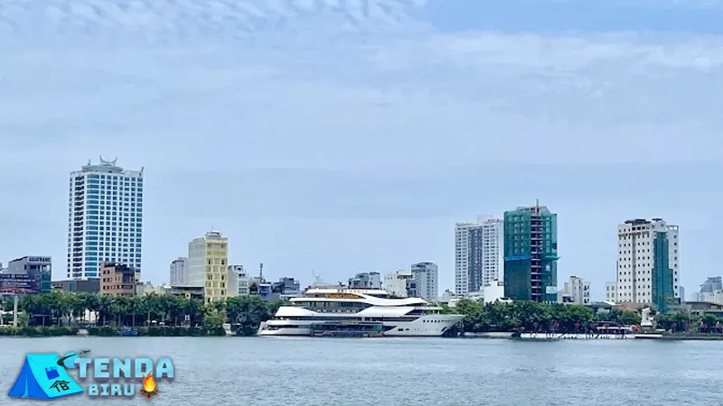 Dragon Bridge 1 Jembatan Naga Spektakuler