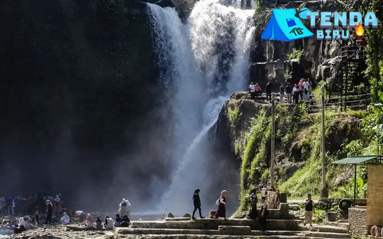 Tegenungan Waterfall Oase 8 Kesejukan yang Brutal
