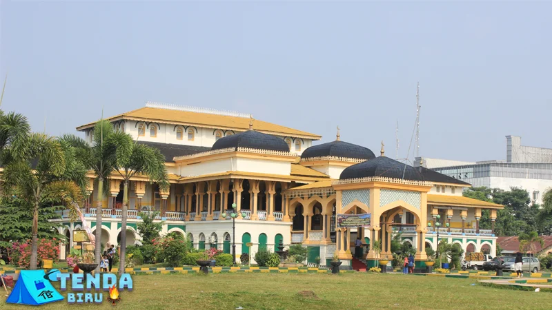 Istana Maimun Jelajahi 23 Kemegahan Keajaiban di Medan! 2 Istana Maimun Jelajahi 23 Kemegahan Keajaiban di Medan!