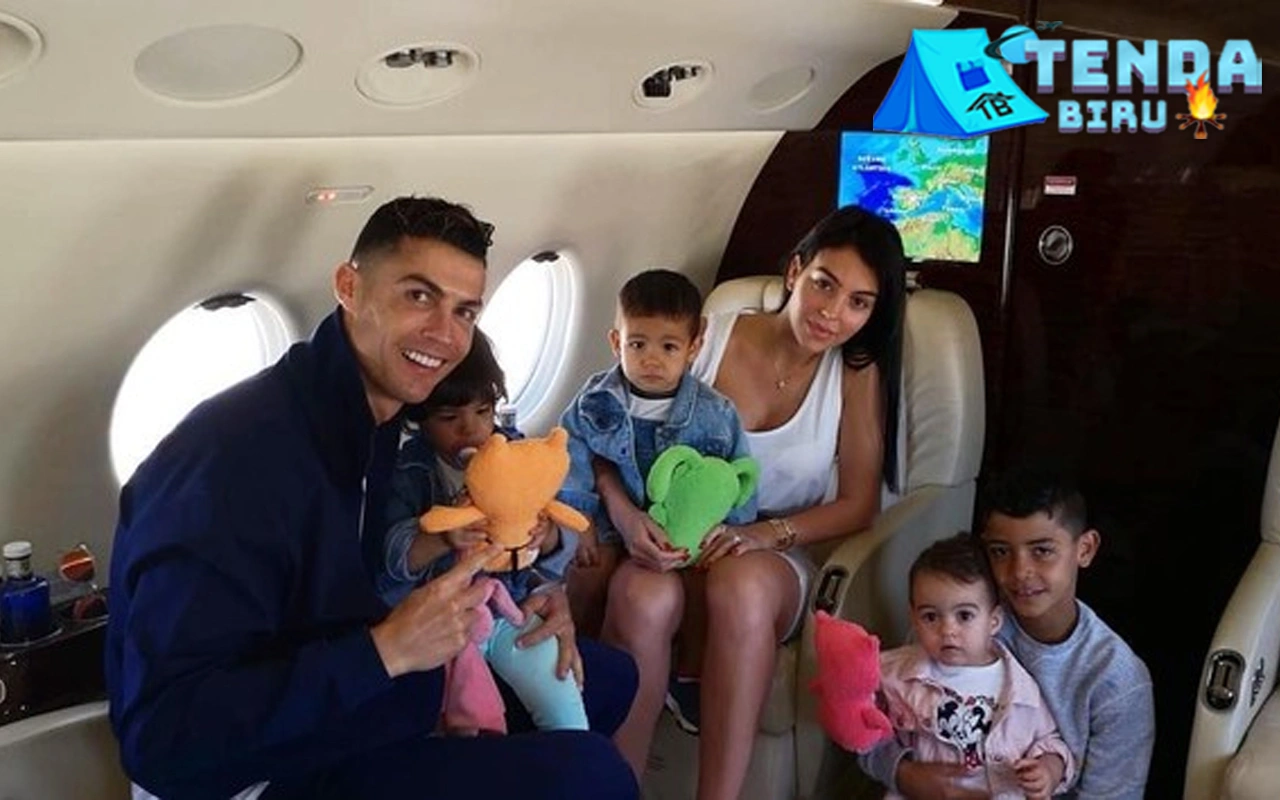 Ronaldo Pulang ke Madrid Pakai Jet Mewah Rp1,3 Triliun